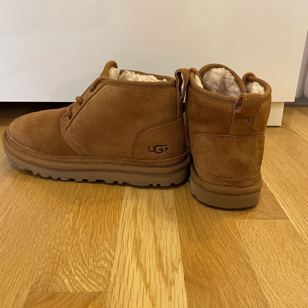 Ugg Neumel suede boots in Chestnut color. Size US 6, European 37. Women’s/kids